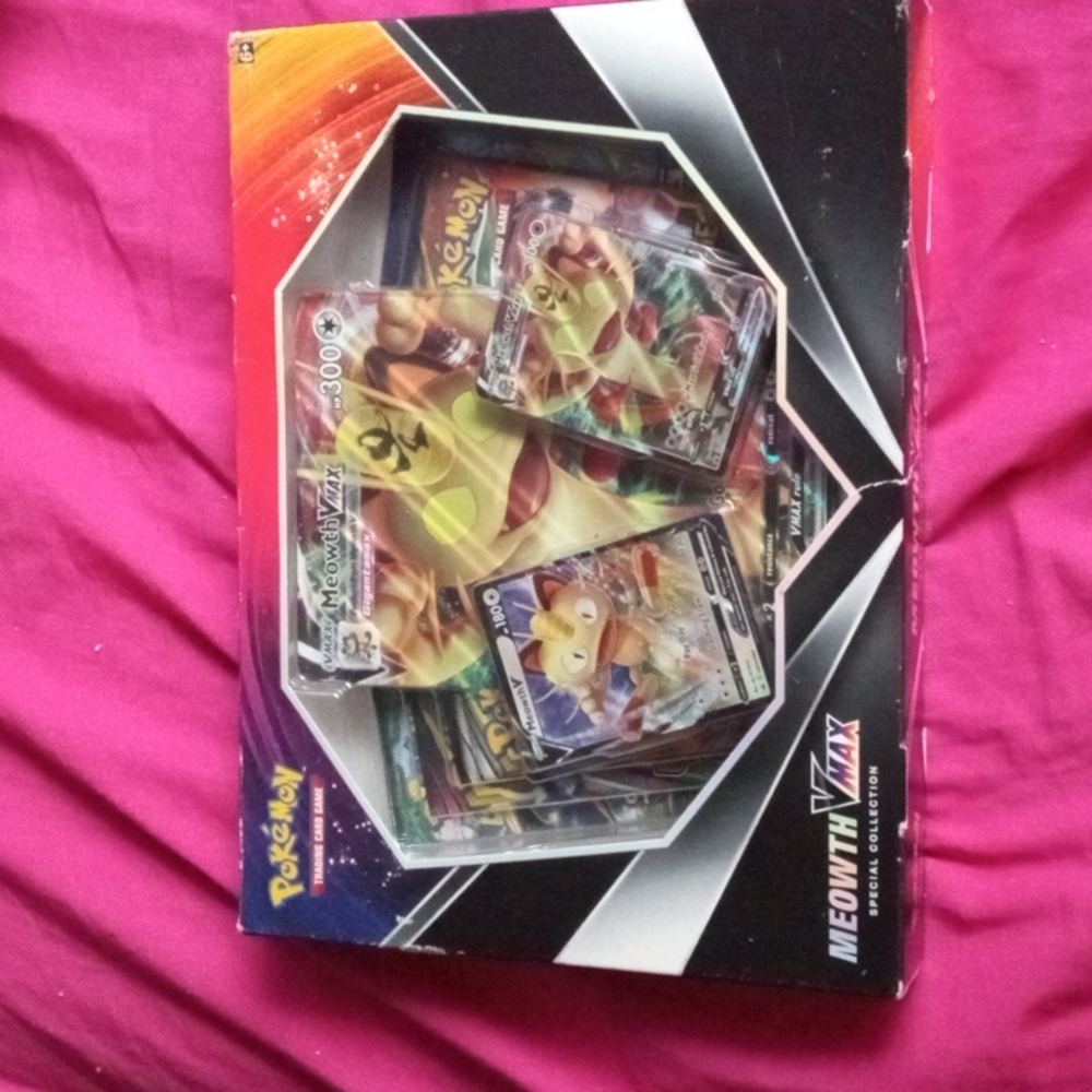 Pokemon Meowth VMax Box Sealed